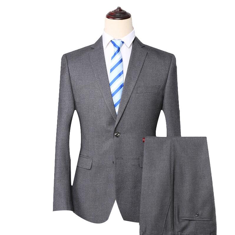 商務(wù)西裝定制，銀行職業(yè)裝定制，更適合商務(wù)人士。