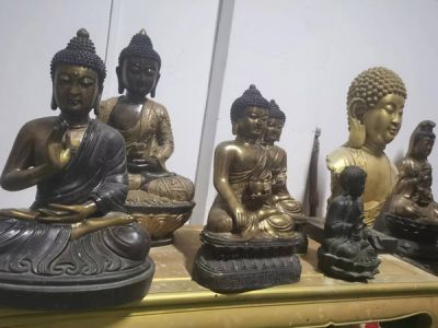 鑄銅佛像
